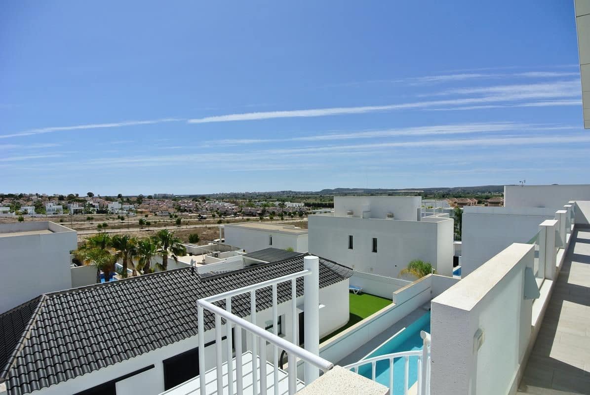 4 soverom Villa til salgs i San Fulgencio med svømmebasseng garasje - € 749 000 (Ref: 8306830)