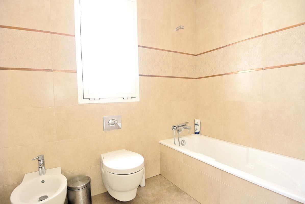 6 makuuhuone Huvila myytävänä paikassa San Fulgencio mukana uima-altaan 
autotalli - 699 000 € (Ref: 8438437)