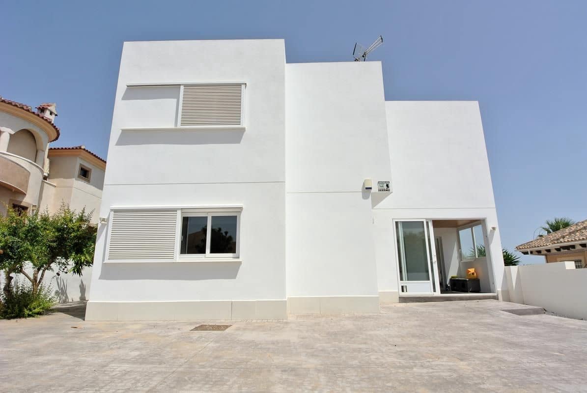 6 makuuhuone Huvila myytävänä paikassa San Fulgencio mukana uima-altaan 
autotalli - 699 000 € (Ref: 8438437)