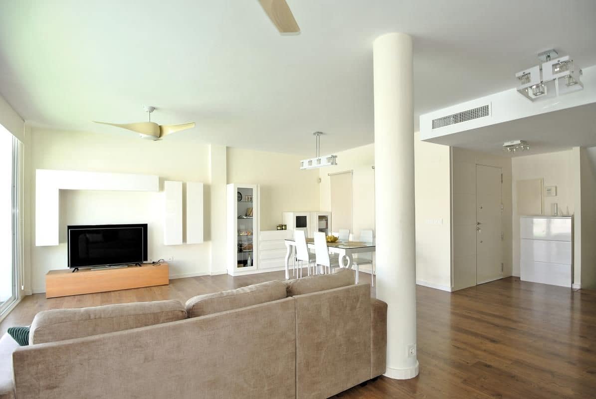 6 makuuhuone Huvila myytävänä paikassa San Fulgencio mukana uima-altaan 
autotalli - 699 000 € (Ref: 8438437)