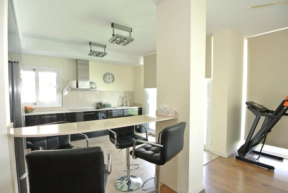 6 makuuhuone Huvila myytävänä paikassa San Fulgencio mukana uima-altaan 
autotalli - 699 000 € (Ref: 8438437)