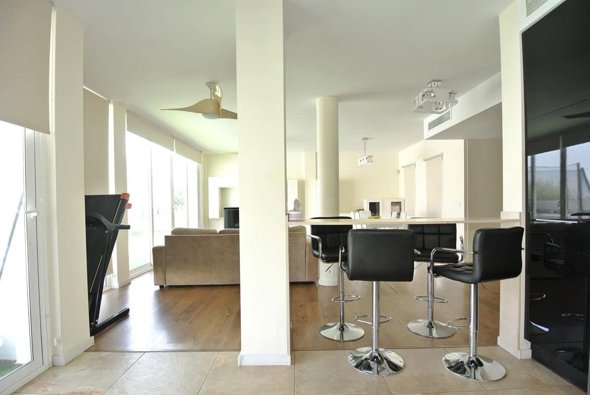 6 makuuhuone Huvila myytävänä paikassa San Fulgencio mukana uima-altaan 
autotalli - 699 000 € (Ref: 8438437)