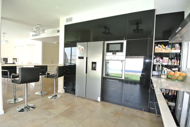 6 bedroom Villa for sale in San Fulgencio with pool garage - € 699,000 (Ref: 8438437)