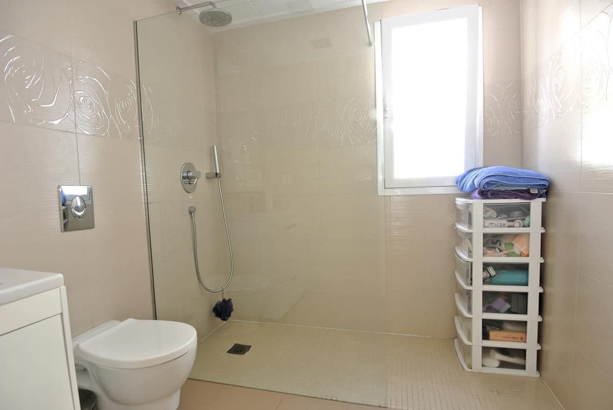 6 makuuhuone Huvila myytävänä paikassa San Fulgencio mukana uima-altaan 
autotalli - 699 000 € (Ref: 8438437)