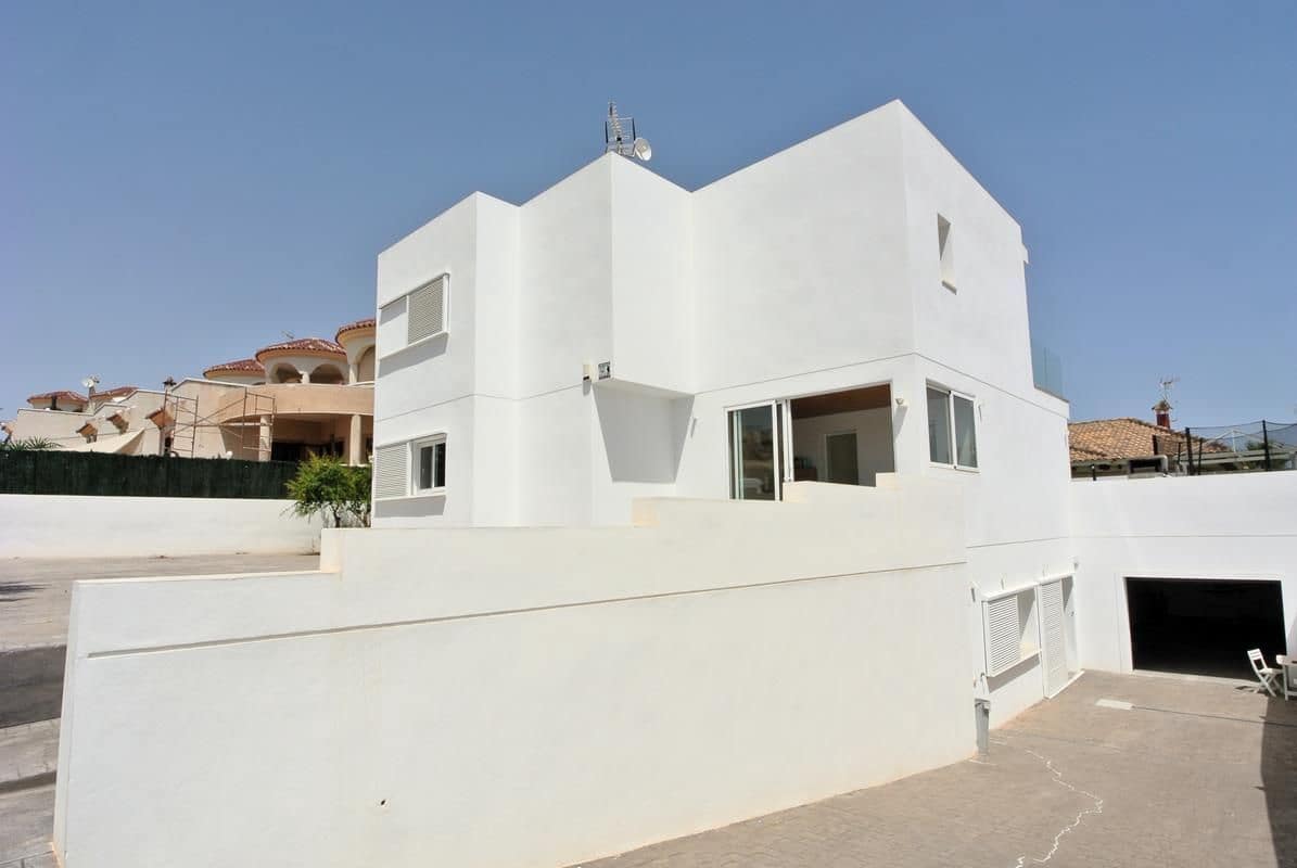 6 makuuhuone Huvila myytävänä paikassa San Fulgencio mukana uima-altaan 
autotalli - 699 000 € (Ref: 8438437)