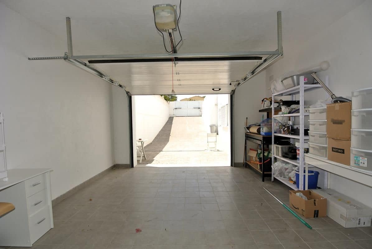 6 makuuhuone Huvila myytävänä paikassa San Fulgencio mukana uima-altaan 
autotalli - 699 000 € (Ref: 8438437)