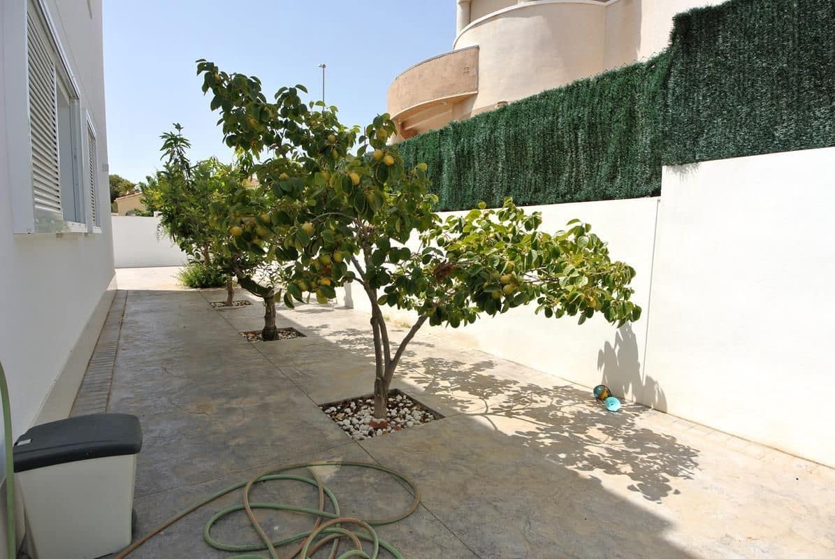 6 makuuhuone Huvila myytävänä paikassa San Fulgencio mukana uima-altaan 
autotalli - 699 000 € (Ref: 8438437)