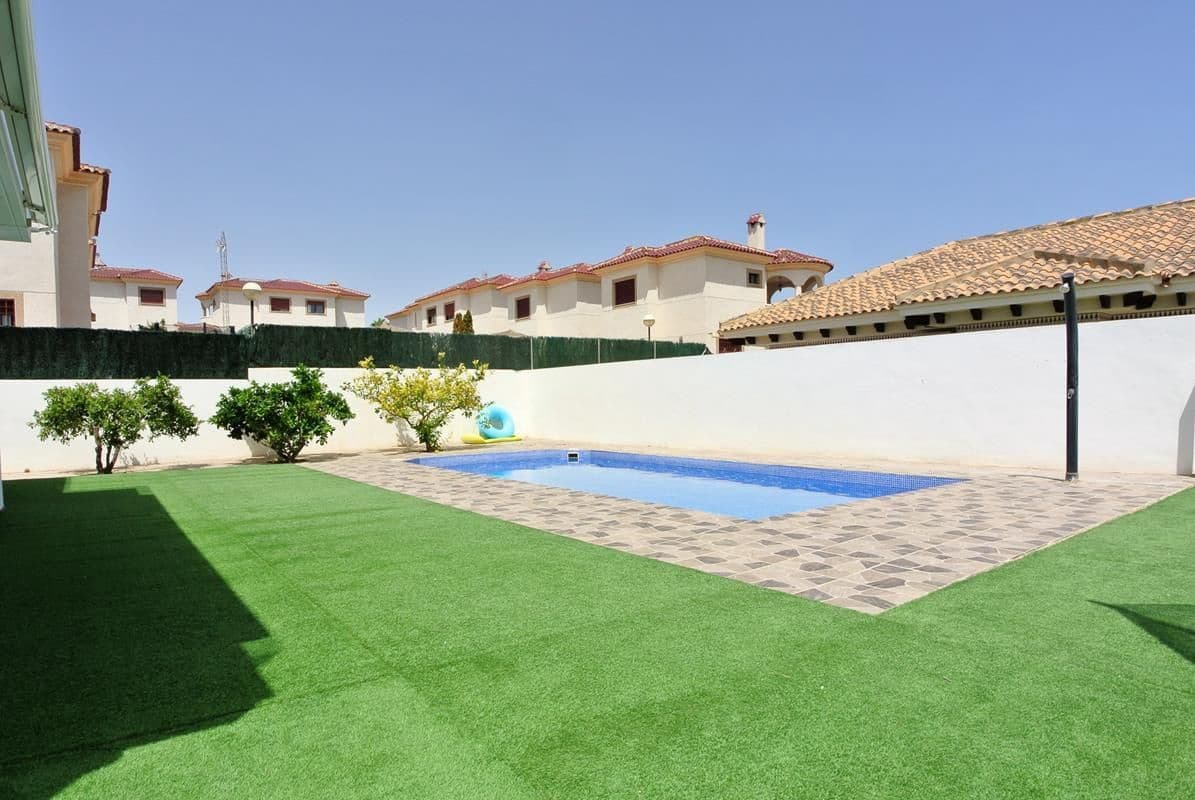 6 makuuhuone Huvila myytävänä paikassa San Fulgencio mukana uima-altaan 
autotalli - 699 000 € (Ref: 8438437)