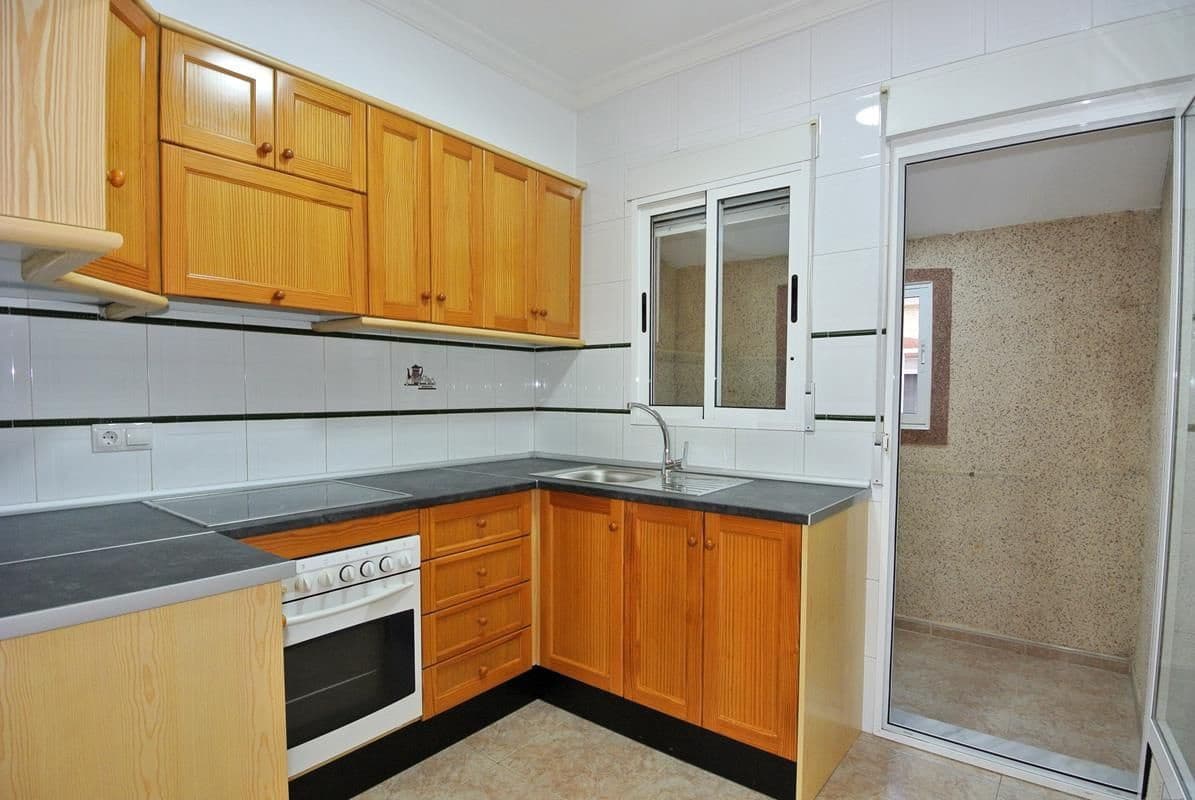 3 bedroom Villa for sale in Algorfa with pool - € 175,000 (Ref: 8741118)