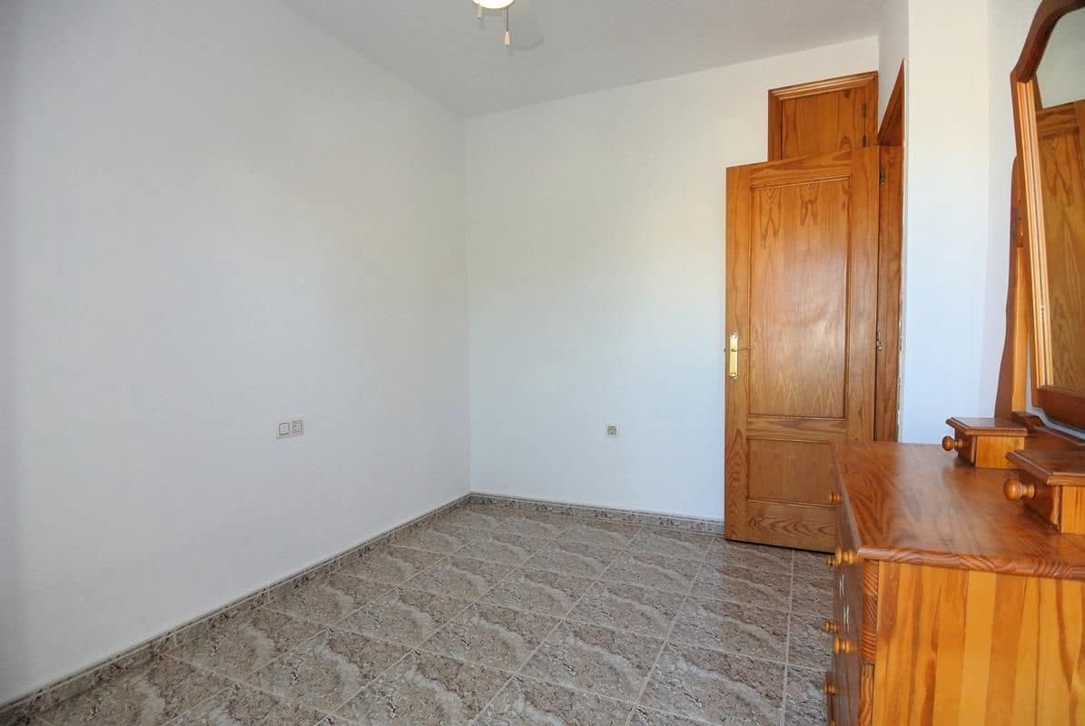 3 bedroom Villa for sale in Algorfa with pool - € 175,000 (Ref: 8741118)