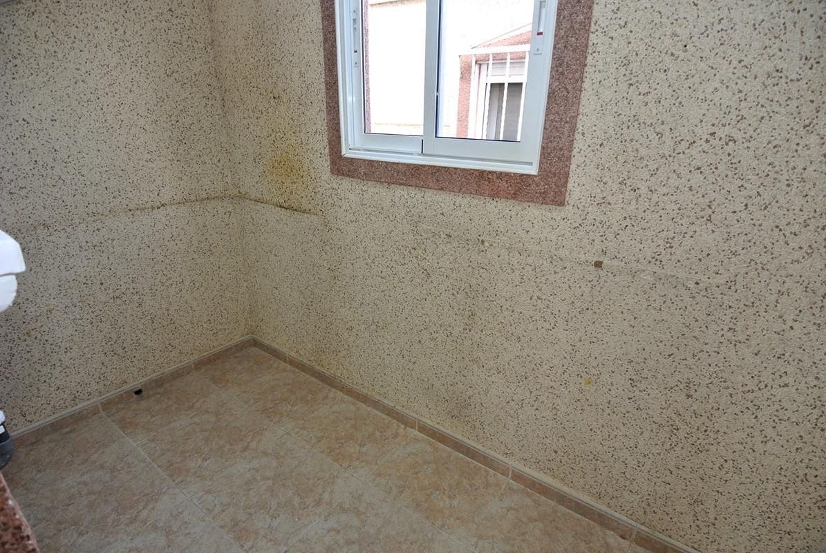 3 bedroom Villa for sale in Algorfa with pool - € 175,000 (Ref: 8741118)