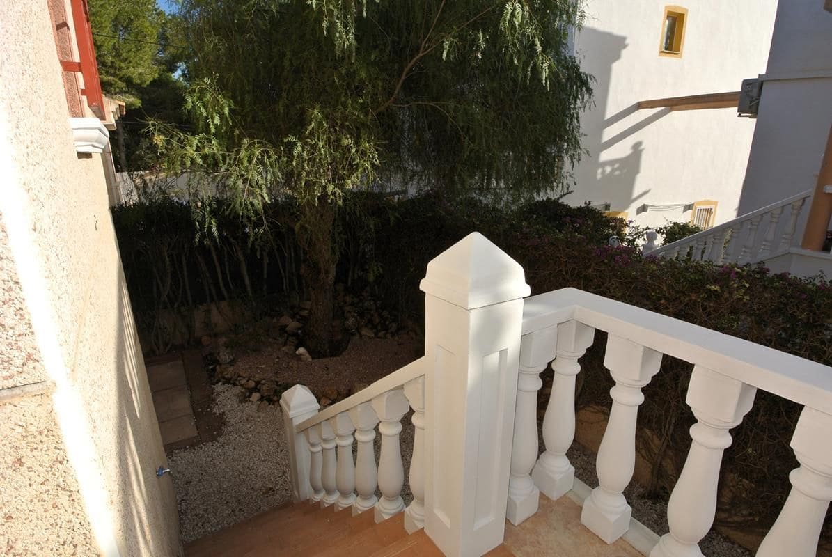 3 bedroom Villa for sale in Algorfa with pool - € 175,000 (Ref: 8741118)