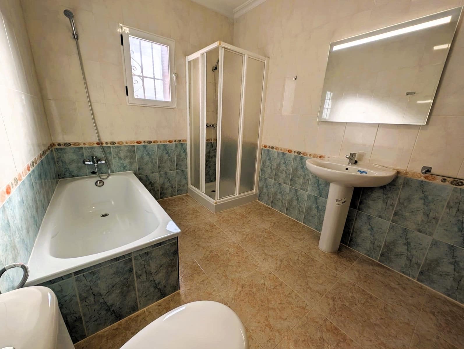 3 bedroom Villa for sale in Algorfa with pool - € 175,000 (Ref: 8741118)