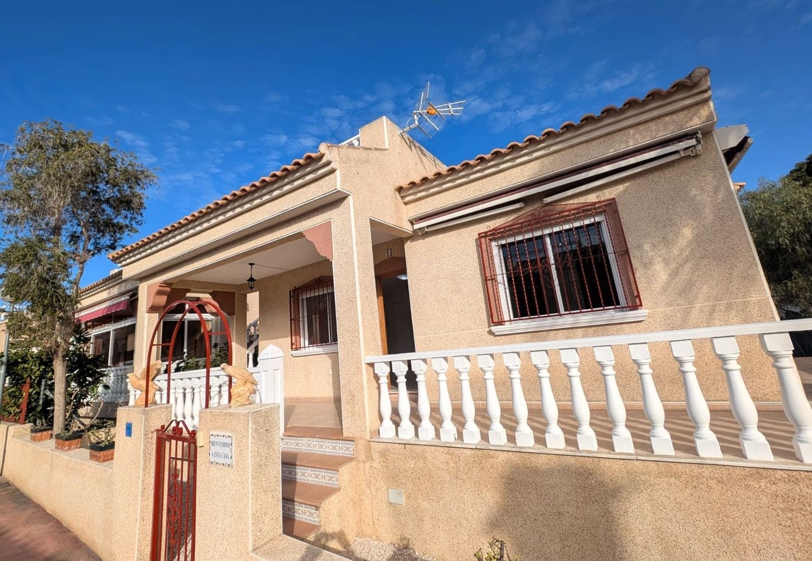 3 bedroom Villa for sale in Algorfa with pool - € 175,000 (Ref: 8741118)
