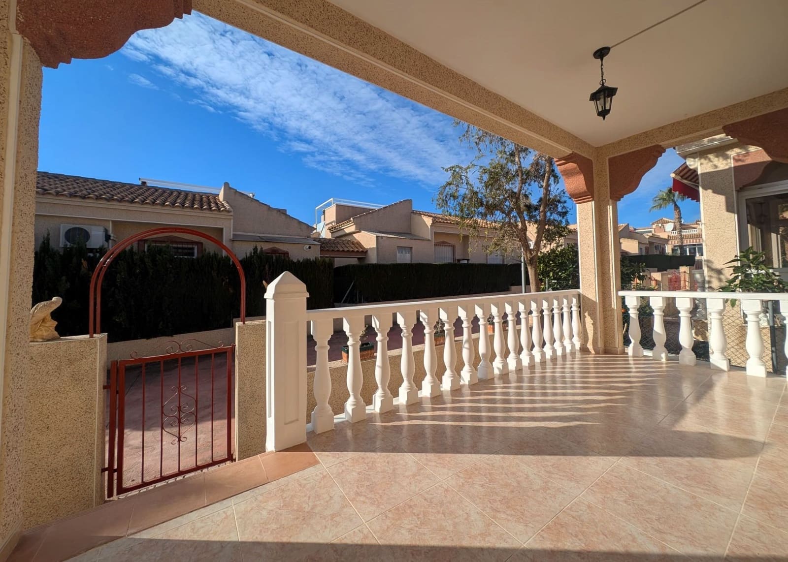 3 bedroom Villa for sale in Algorfa with pool - € 175,000 (Ref: 8741118)