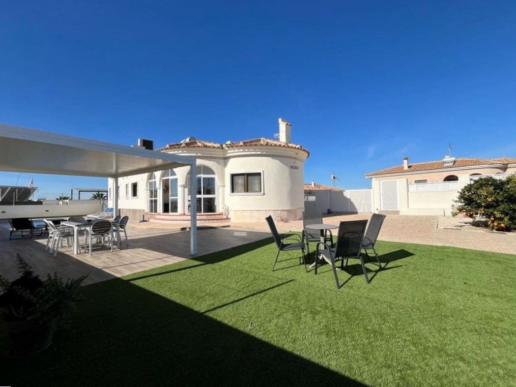 3 soverom Villa til salgs i San Fulgencio med svømmebasseng garasje - € 499 000 (Ref: 8817122)