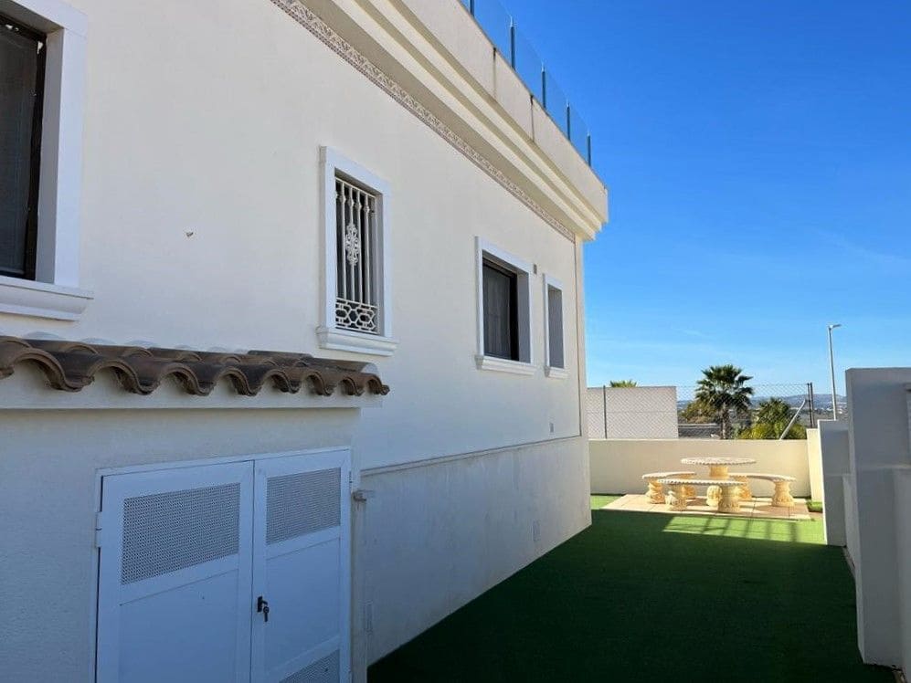 3 soverom Villa til salgs i San Fulgencio med svømmebasseng garasje - € 499 000 (Ref: 8817122)