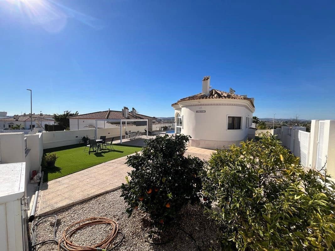 3 soverom Villa til salgs i San Fulgencio med svømmebasseng garasje - € 499 000 (Ref: 8817122)