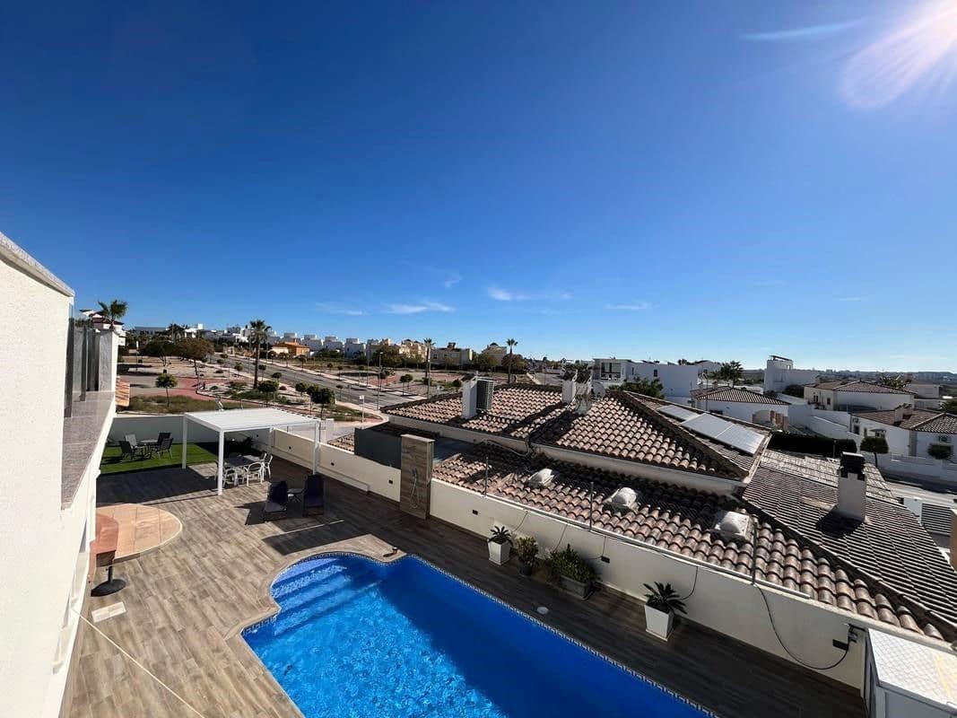 3 soverom Villa til salgs i San Fulgencio med svømmebasseng garasje - € 499 000 (Ref: 8817122)