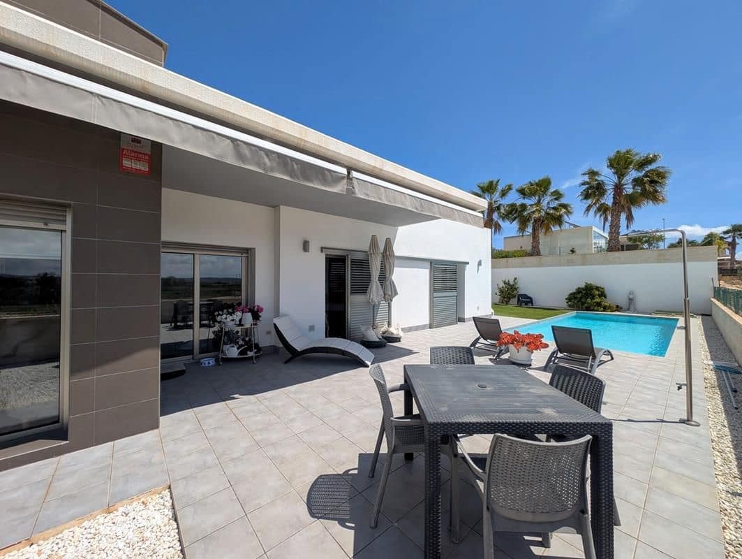 3 camera da letto Villa in vendita in San Fulgencio con piscina garage - 559.900 € (Rif: 8960035)