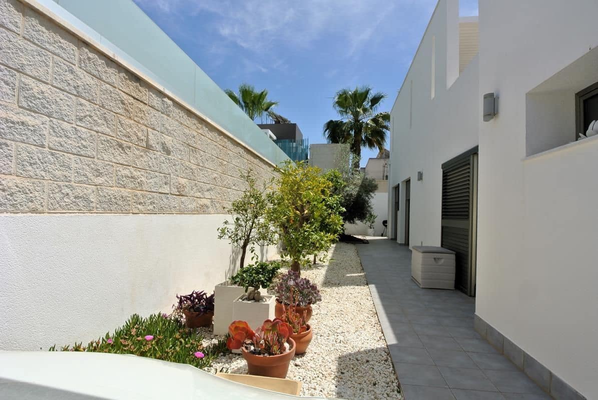 3 camera da letto Villa in vendita in San Fulgencio con piscina garage - 559.900 € (Rif: 8960035)