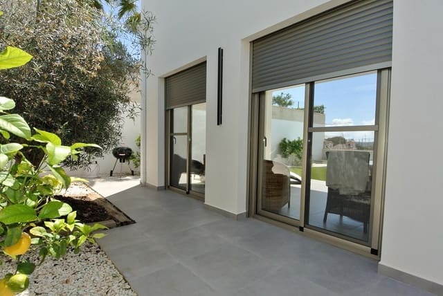 3 camera da letto Villa in vendita in San Fulgencio con piscina garage - 559.900 € (Rif: 8960035)