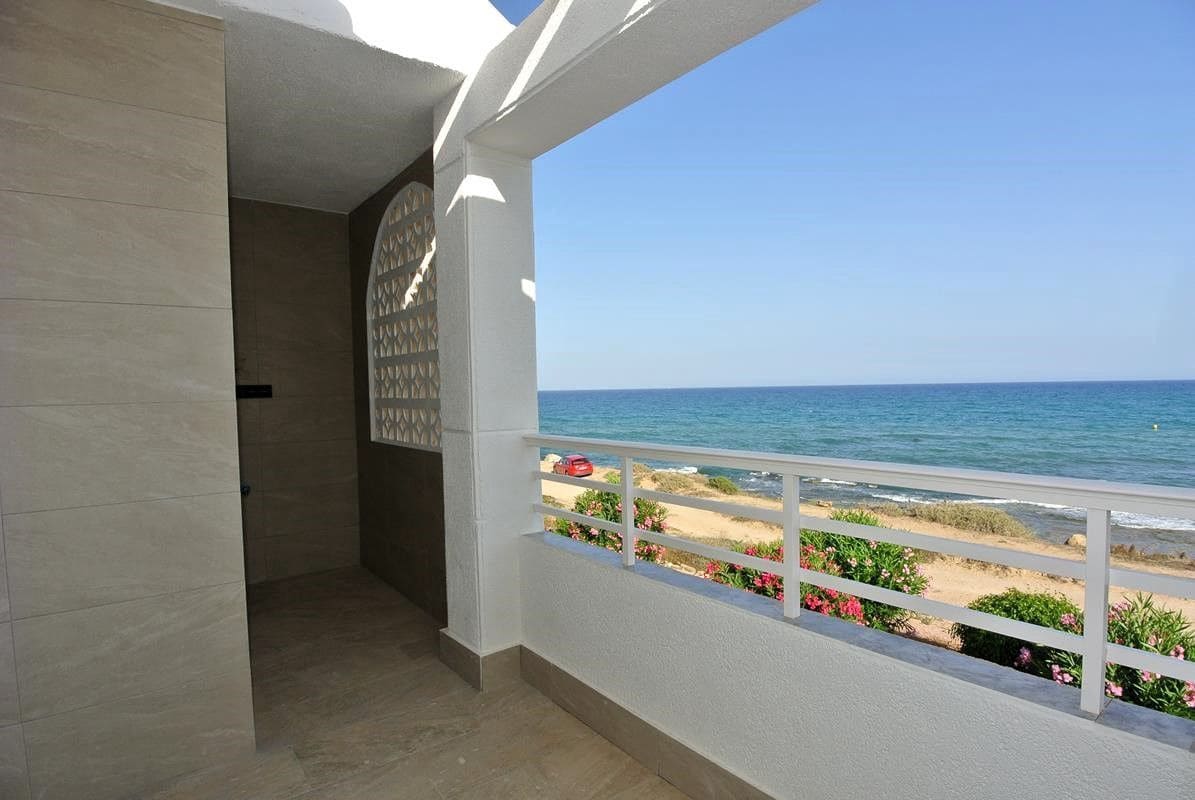 2 slaapkamer Appartement te koop in Torrevieja met zwembad - € 359.900 (Ref: 9088484)