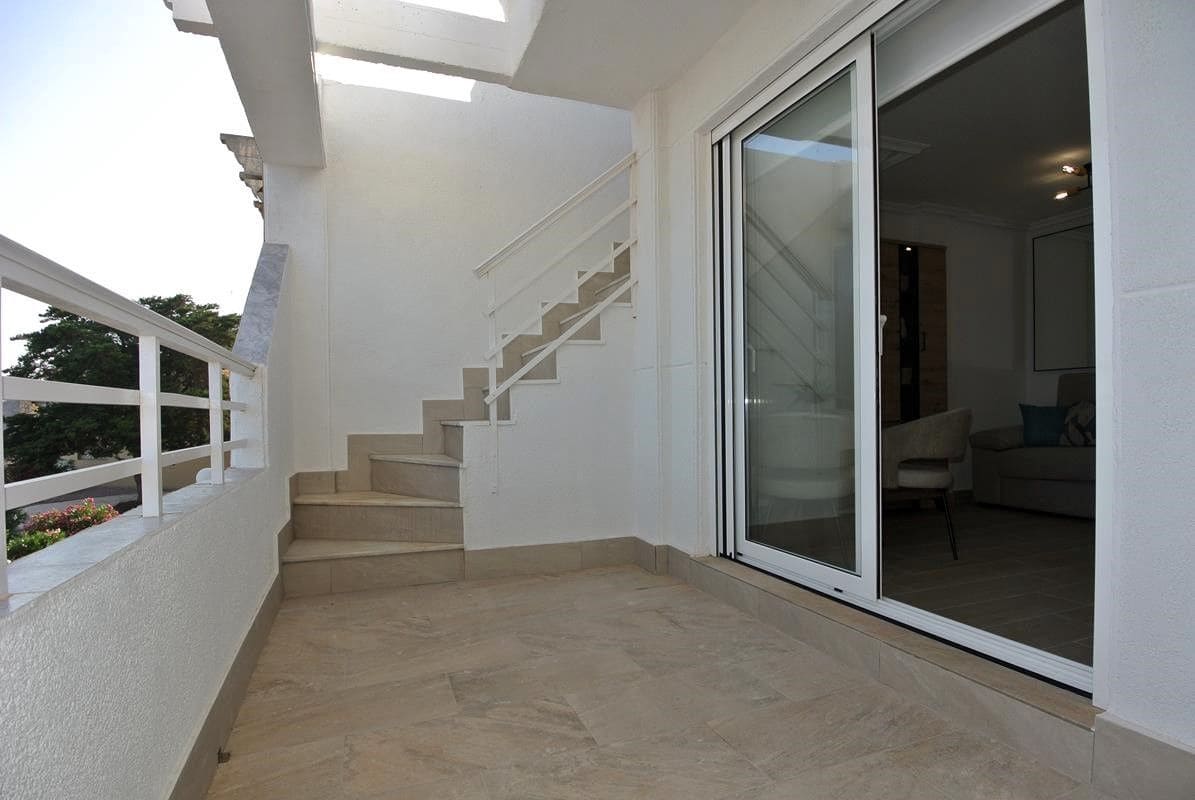 2 slaapkamer Appartement te koop in Torrevieja met zwembad - € 359.900 (Ref: 9088484)