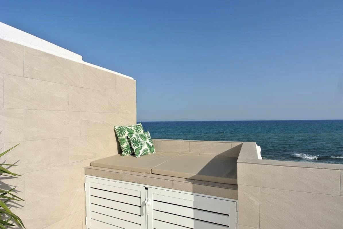 2 slaapkamer Appartement te koop in Torrevieja met zwembad - € 359.900 (Ref: 9088484)