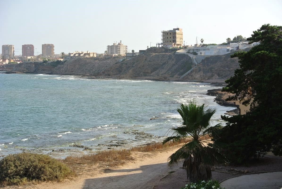 2 slaapkamer Appartement te koop in Torrevieja met zwembad - € 359.900 (Ref: 9088484)