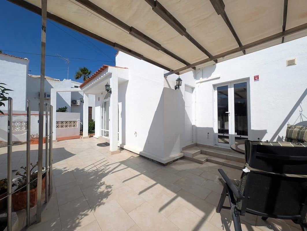 2 slaapkamer Halfvrijstaande villa te koop in Orihuela Costa - € 198.900 (Ref: 9185036)