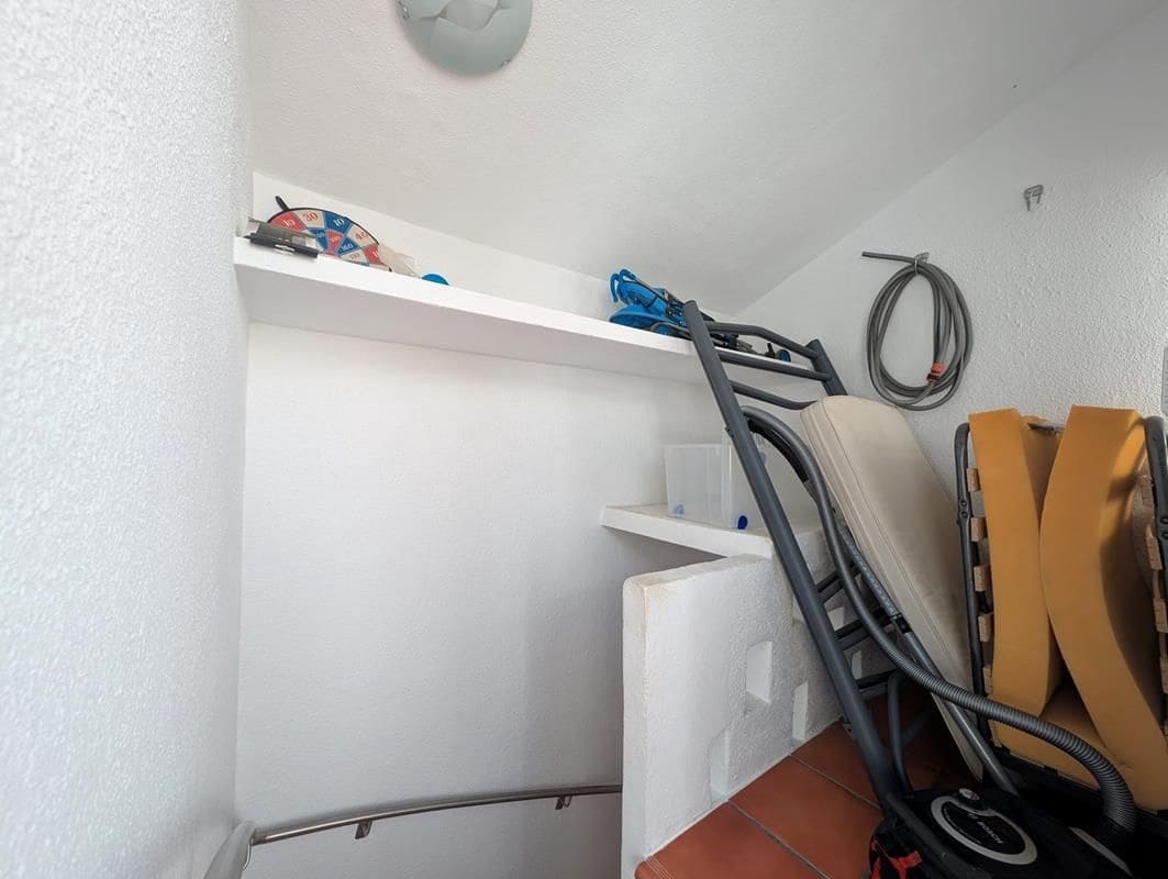 2 slaapkamer Halfvrijstaande villa te koop in Orihuela Costa - € 198.900 (Ref: 9185036)