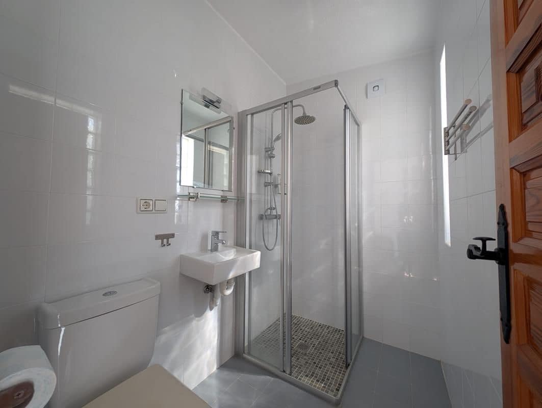 2 slaapkamer Halfvrijstaande villa te koop in Orihuela Costa - € 198.900 (Ref: 9185036)