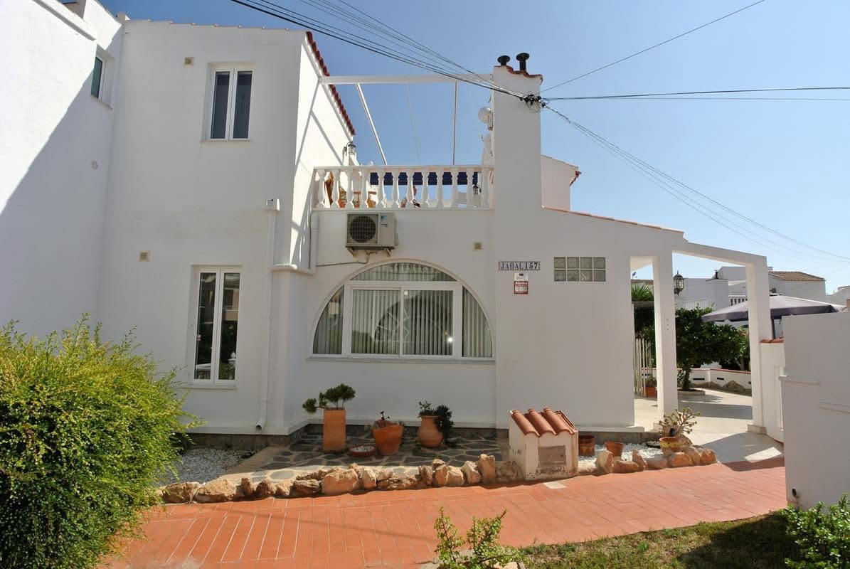 2 slaapkamer Halfvrijstaande villa te koop in Orihuela Costa - € 198.900 (Ref: 9185036)