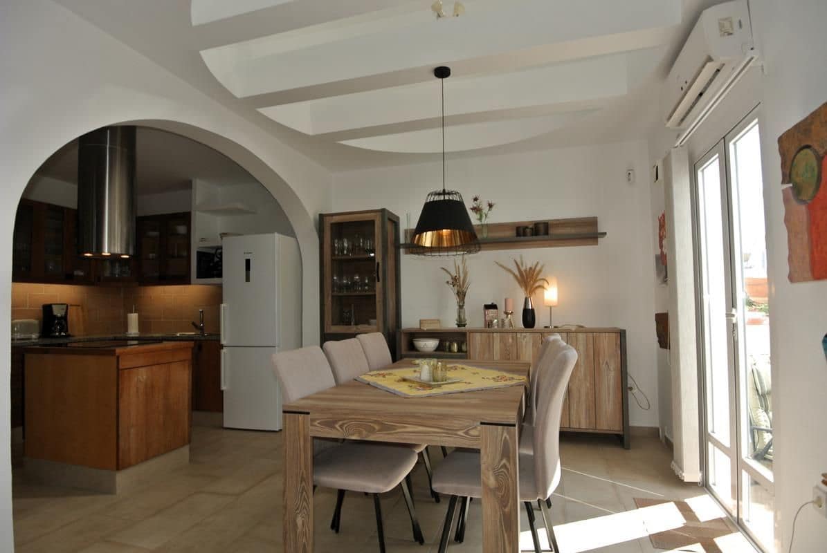 2 slaapkamer Halfvrijstaande villa te koop in Orihuela Costa - € 198.900 (Ref: 9185036)