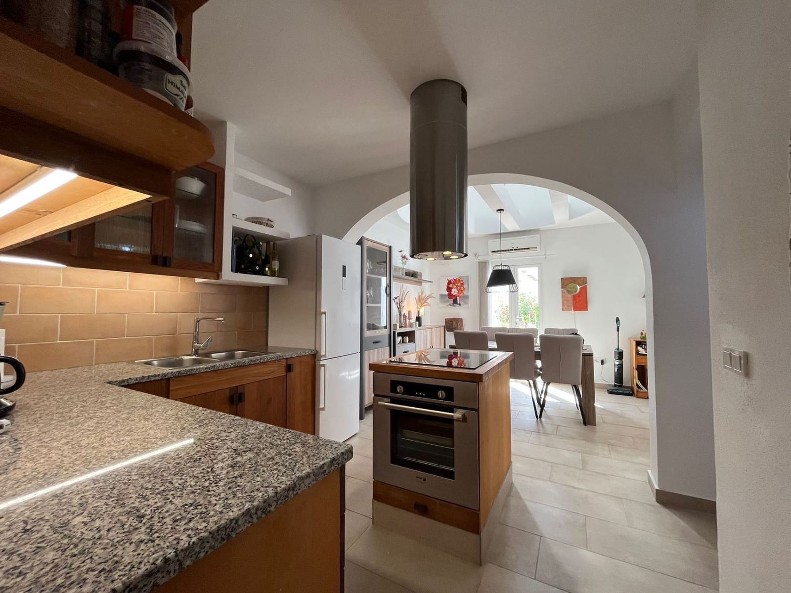 2 slaapkamer Halfvrijstaande villa te koop in Orihuela Costa - € 198.900 (Ref: 9185036)