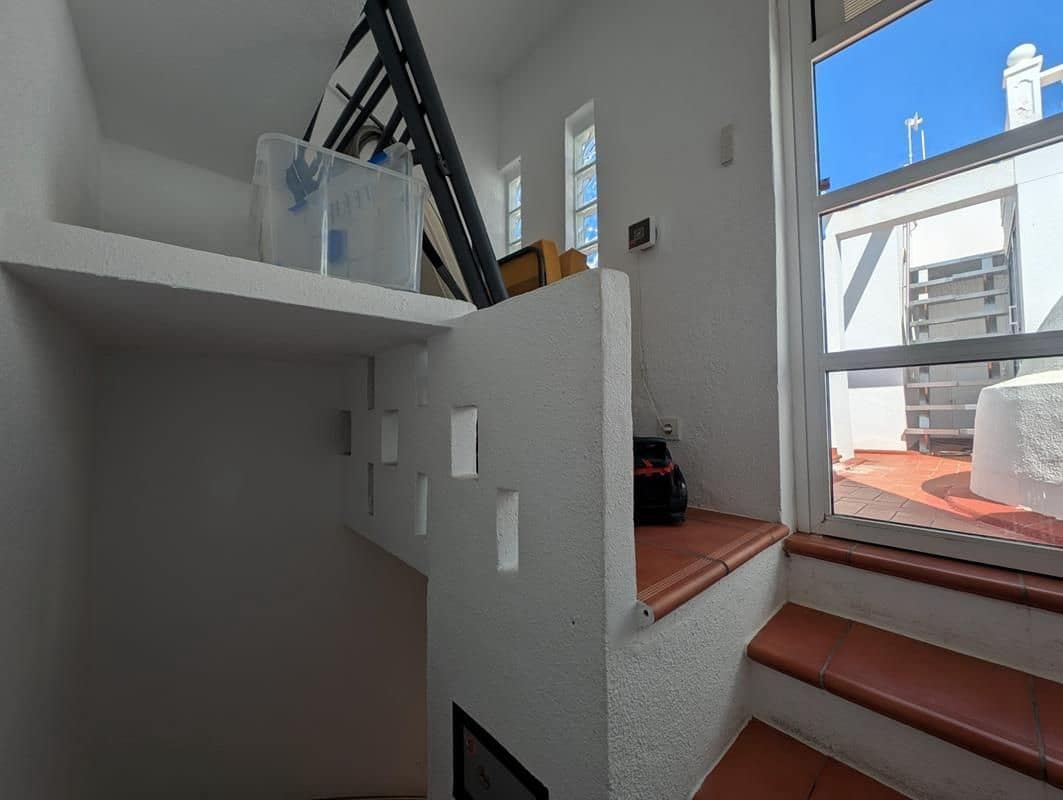 2 slaapkamer Halfvrijstaande villa te koop in Orihuela Costa - € 198.900 (Ref: 9185036)