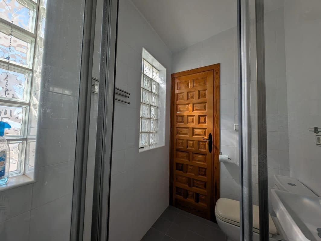 2 slaapkamer Halfvrijstaande villa te koop in Orihuela Costa - € 198.900 (Ref: 9185036)