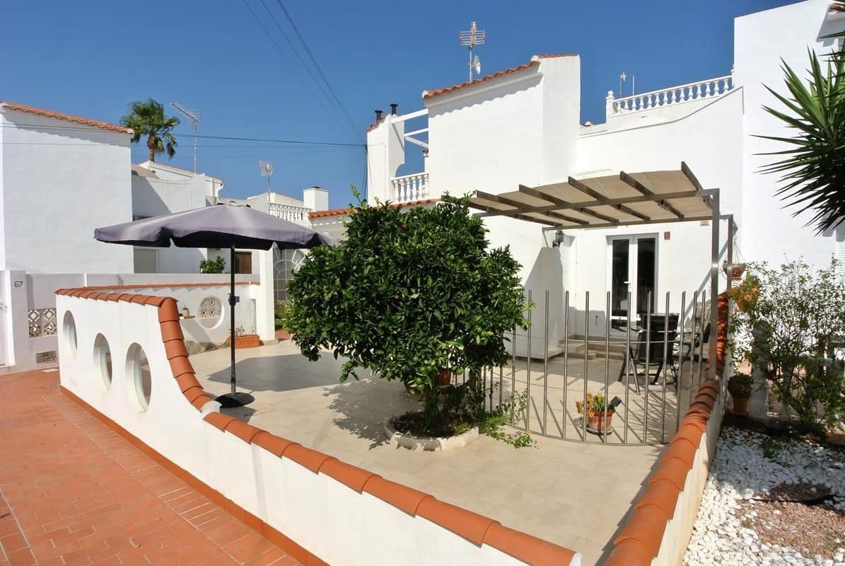2 slaapkamer Halfvrijstaande villa te koop in Orihuela Costa - € 198.900 (Ref: 9185036)