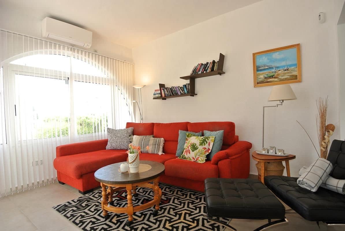 2 slaapkamer Halfvrijstaande villa te koop in Orihuela Costa - € 198.900 (Ref: 9185036)