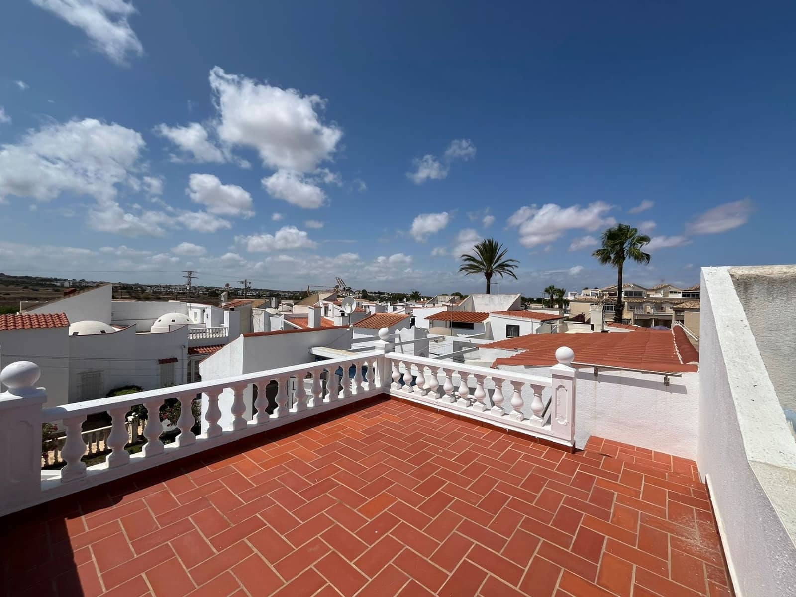 2 slaapkamer Halfvrijstaande villa te koop in Orihuela Costa - € 198.900 (Ref: 9185036)