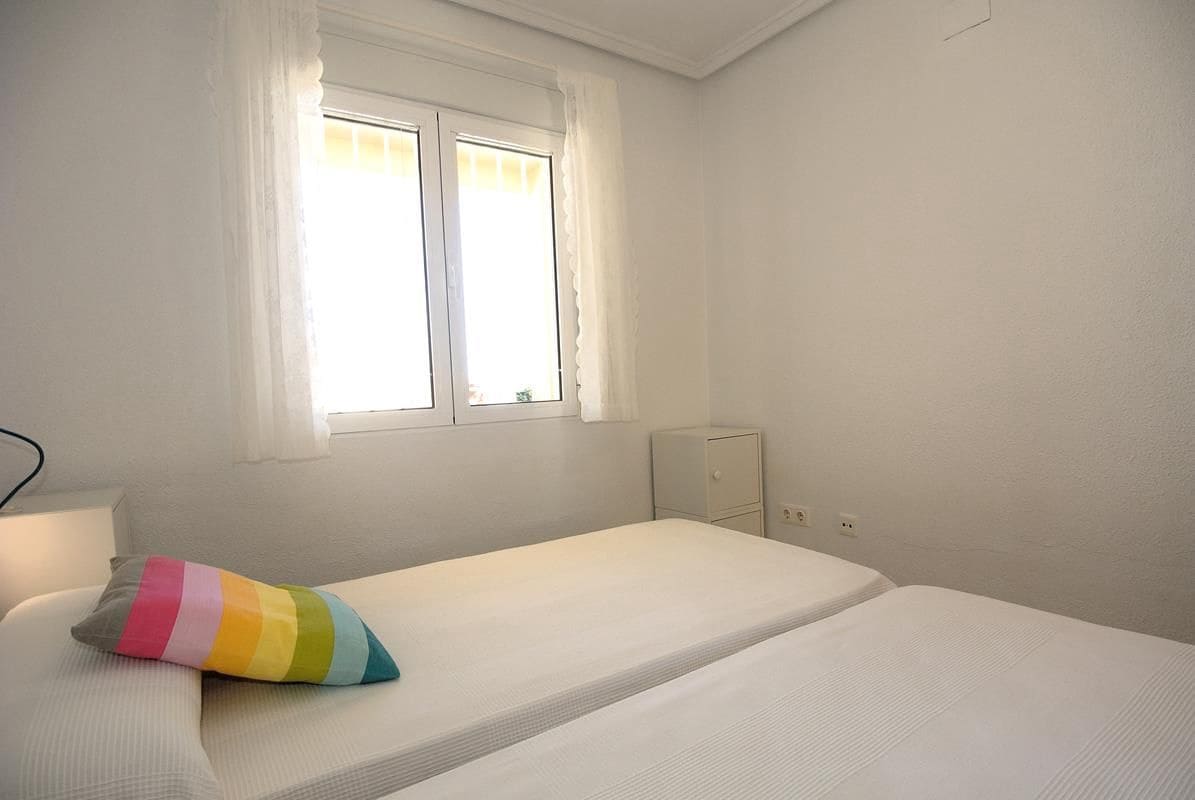 3 soveværelse Semi-Rækkehus til salg i Torrevieja med garage - € 499.000 (Ref: 9228279)