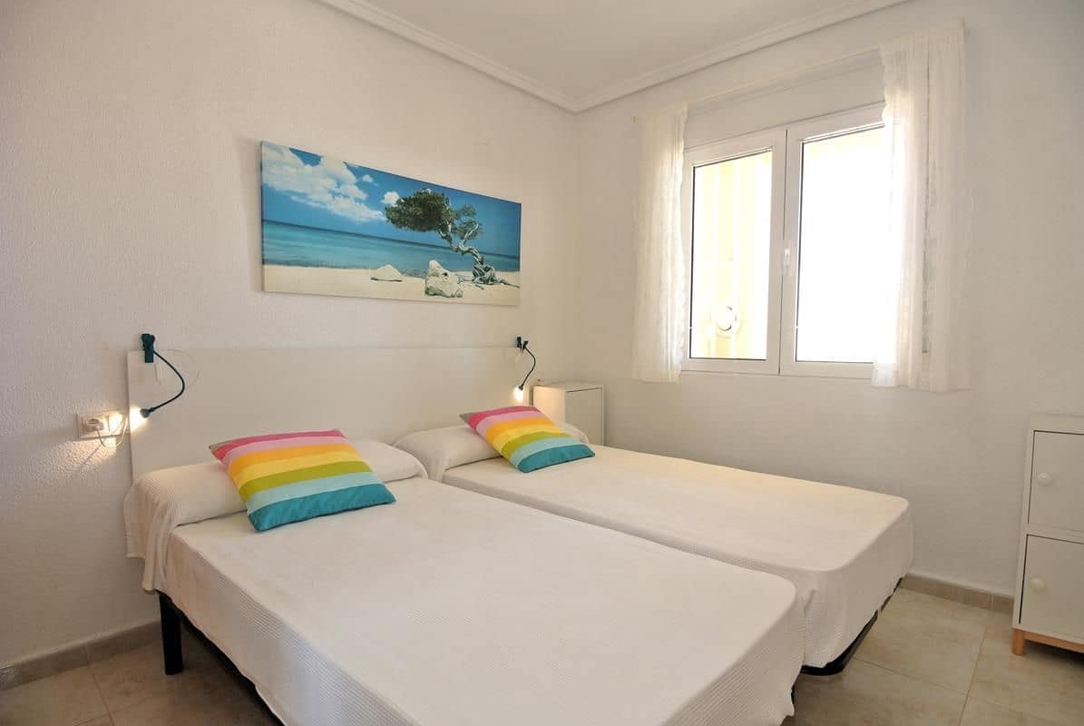 3 soveværelse Semi-Rækkehus til salg i Torrevieja med garage - € 499.000 (Ref: 9228279)