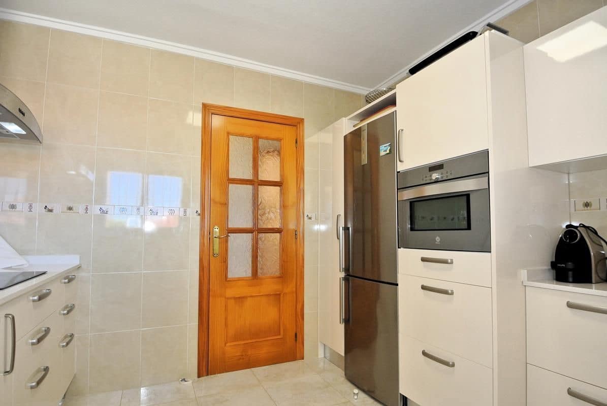 3 soveværelse Semi-Rækkehus til salg i Torrevieja med garage - € 499.000 (Ref: 9228279)