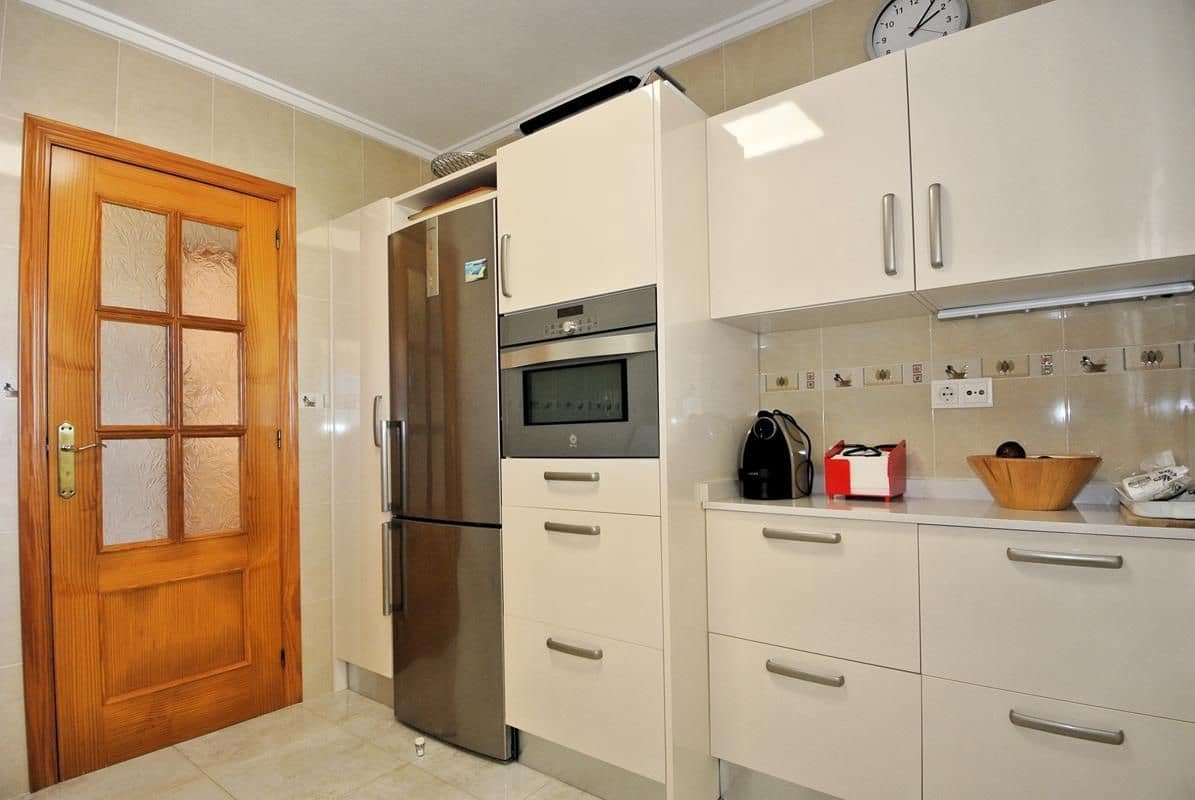 3 soveværelse Semi-Rækkehus til salg i Torrevieja med garage - € 499.000 (Ref: 9228279)