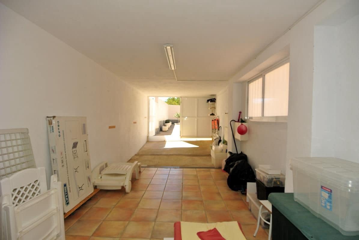 3 soveværelse Semi-Rækkehus til salg i Torrevieja med garage - € 499.000 (Ref: 9228279)