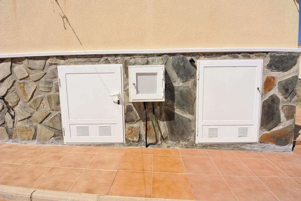 3 soveværelse Semi-Rækkehus til salg i Torrevieja med garage - € 499.000 (Ref: 9228279)