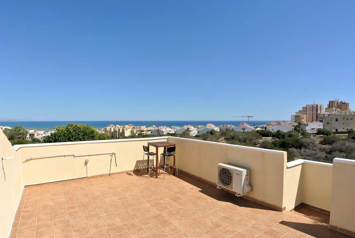 3 soveværelse Semi-Rækkehus til salg i Torrevieja med garage - € 499.000 (Ref: 9228279)