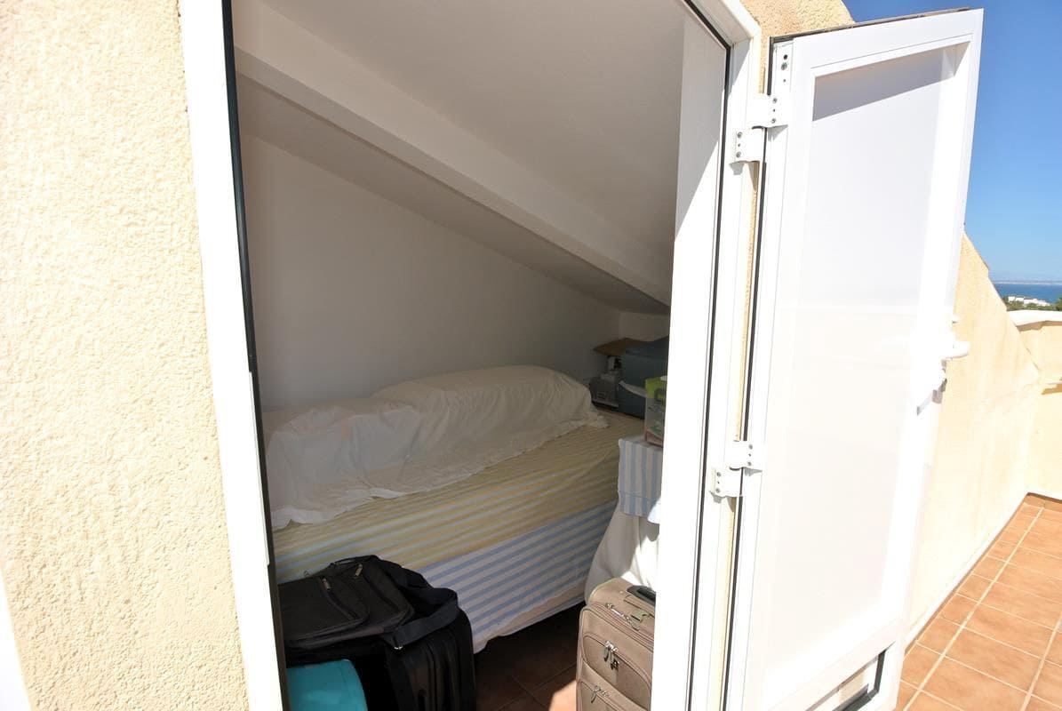 3 soveværelse Semi-Rækkehus til salg i Torrevieja med garage - € 499.000 (Ref: 9228279)