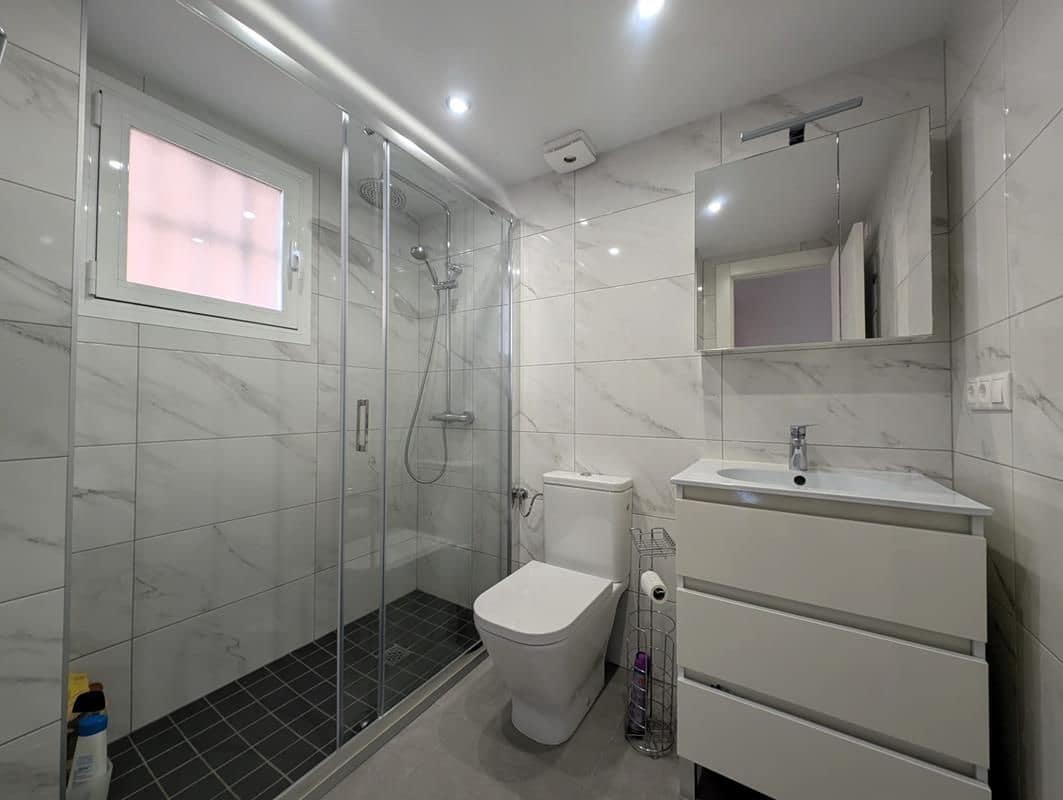 2 bedroom Apartment for sale in Torrevieja with pool - € 139,900 (Ref: 9317249)